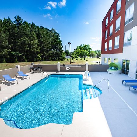 Holiday Inn Express & Suites Greenwood Mall By Ihg Exterior foto