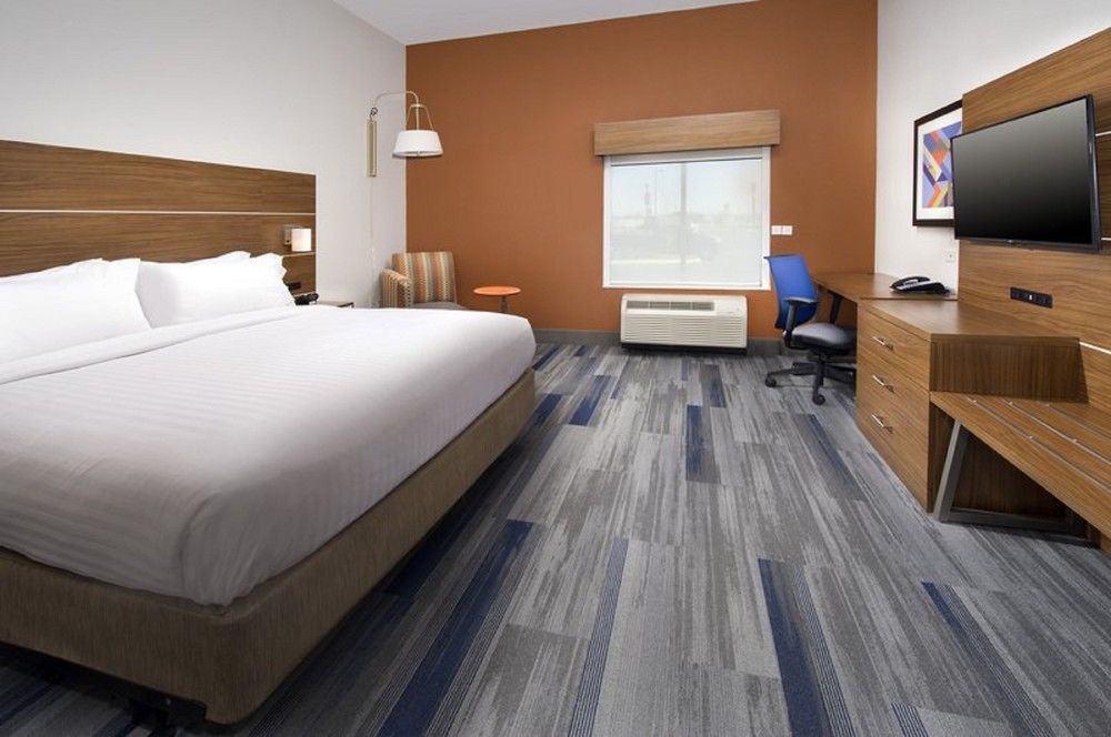 Holiday Inn Express & Suites Greenwood Mall By Ihg Exterior foto