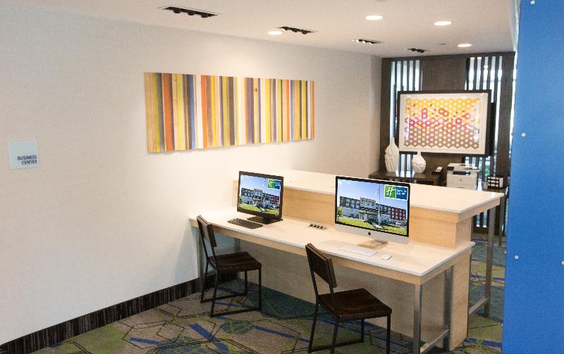 Holiday Inn Express & Suites Greenwood Mall By Ihg Exterior foto